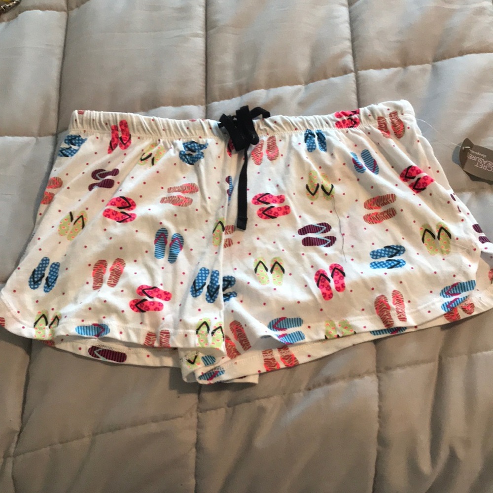 Flip flop patterned pajama shorts